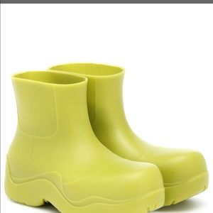 Bottega veneta Rain boots PRISTINE!! Nego.